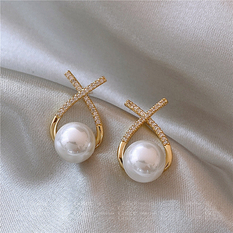 Pearl studs earrings