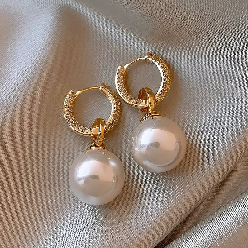 Pearl studs earrings
