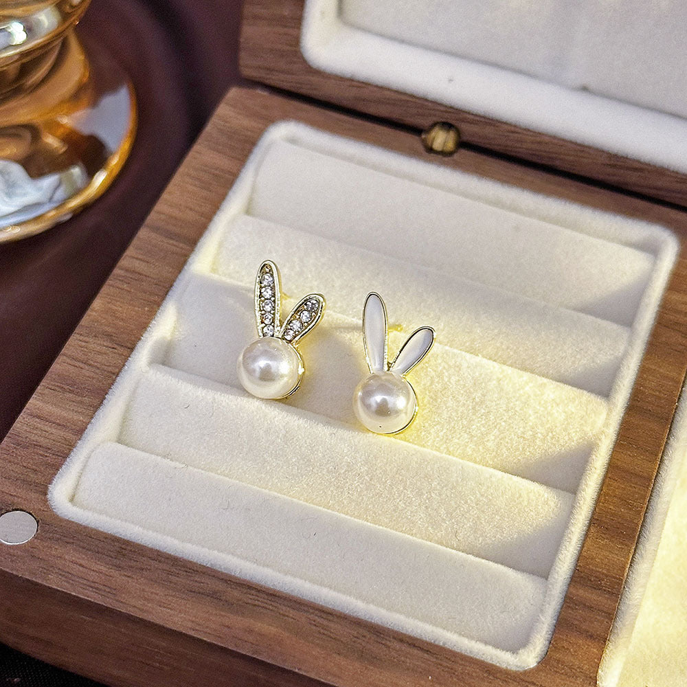 Pearl studs earrings