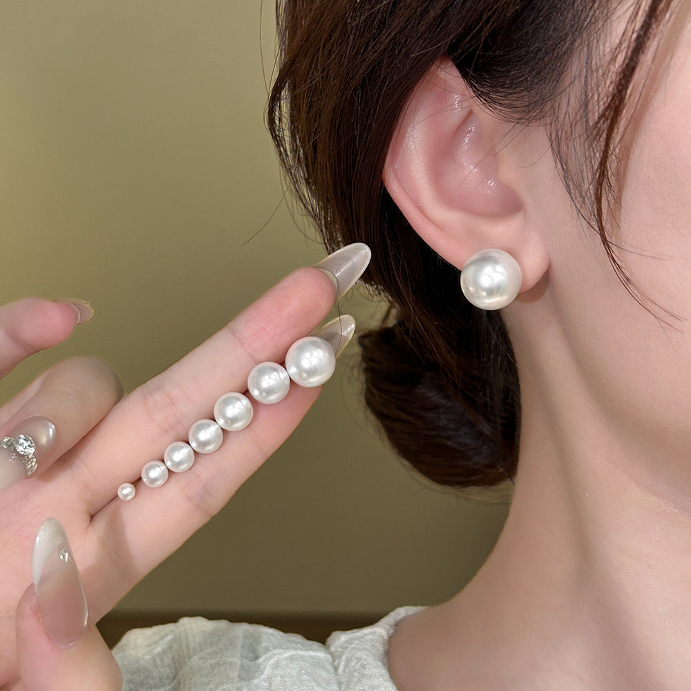 Pearl studs earrings