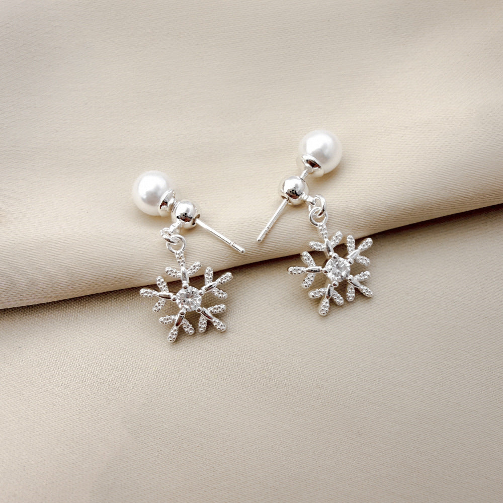 Pearl studs earrings